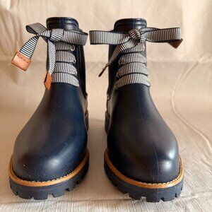 Bernardo Zina Navy Lace Up Rubber Boote WOMENS SIZE 7
